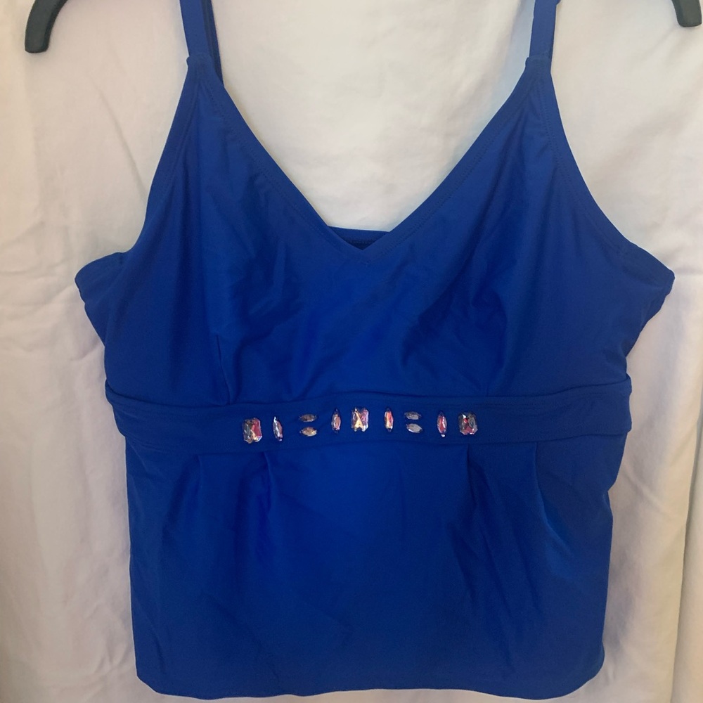 St John’s Bay Cobalt Blue Top with underwire and adjustable straps .